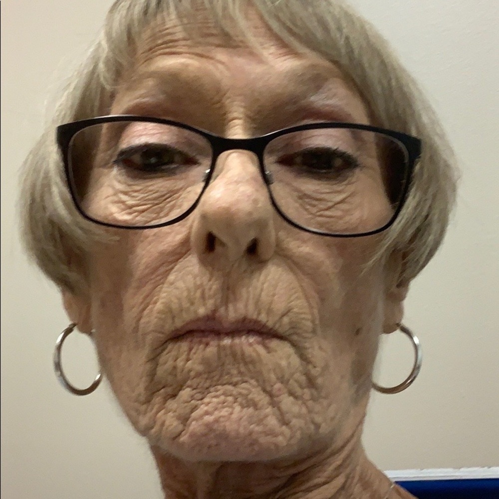 Meet your Posher, Cathy